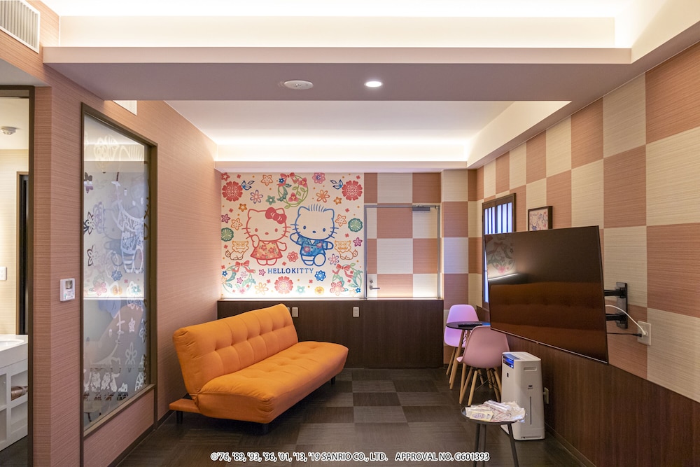 Hotel Okinawa with Sanrio Characters 35/50