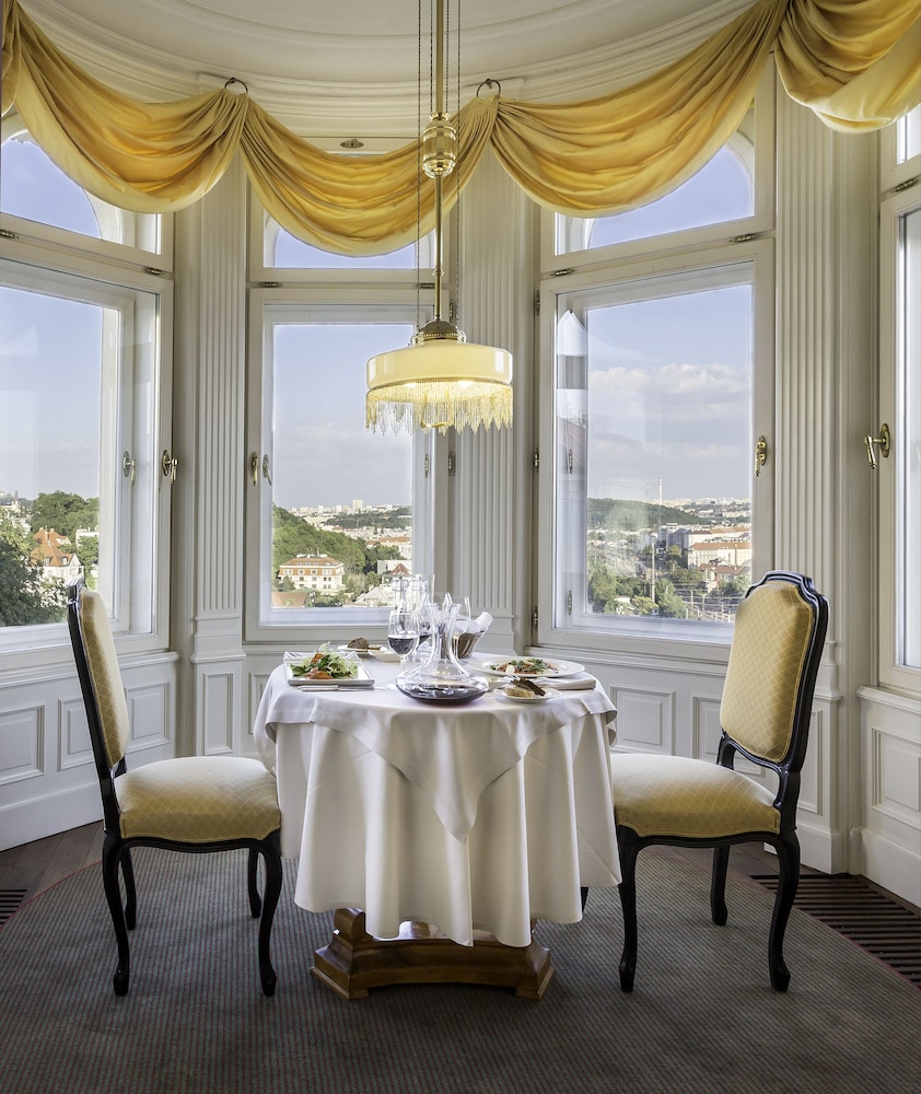 Le Palais Art Hotel Prague 56/68