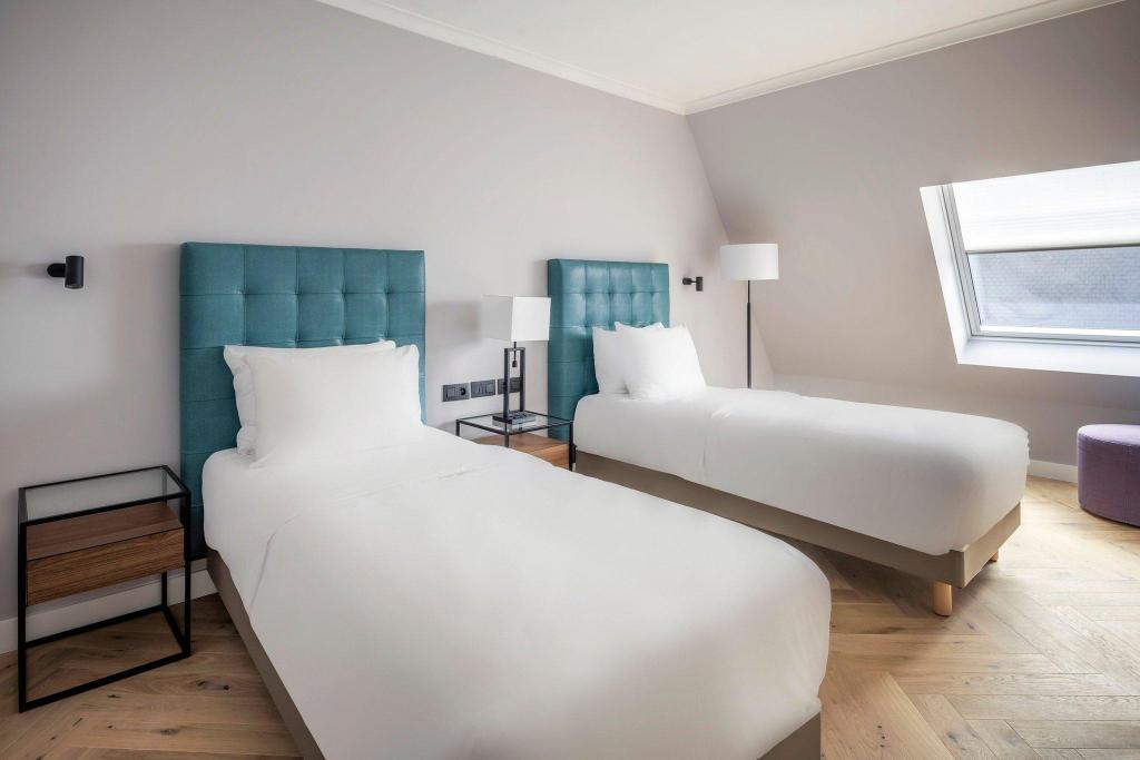 2 Bedrooms, Duplex, Apartment, Twin Beds, King Bed, Sofa, Balcony، Marriott Executive Apartments Brussels, European Quarter 3/6