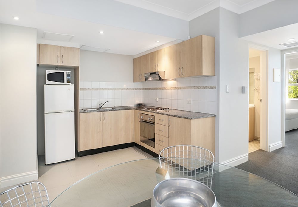 Sydney Airport Suites 10/50