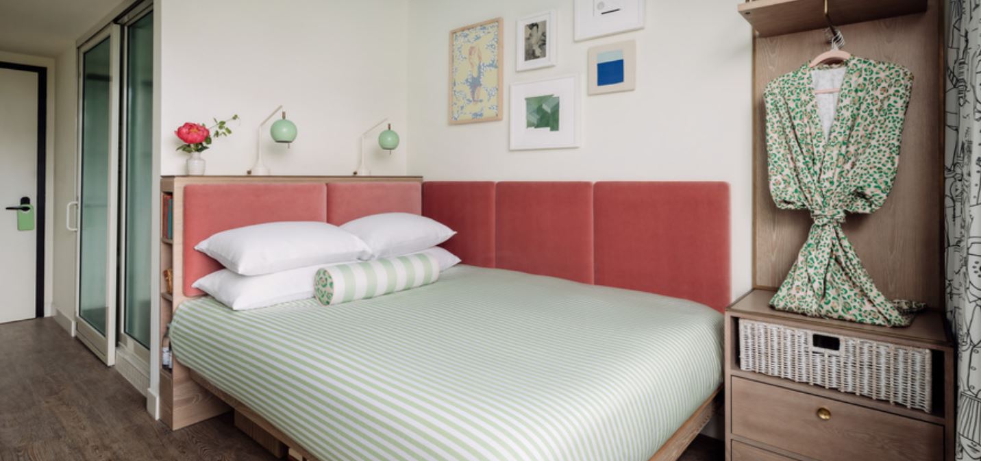 Room, Queen Bed, Bay View, Accessible