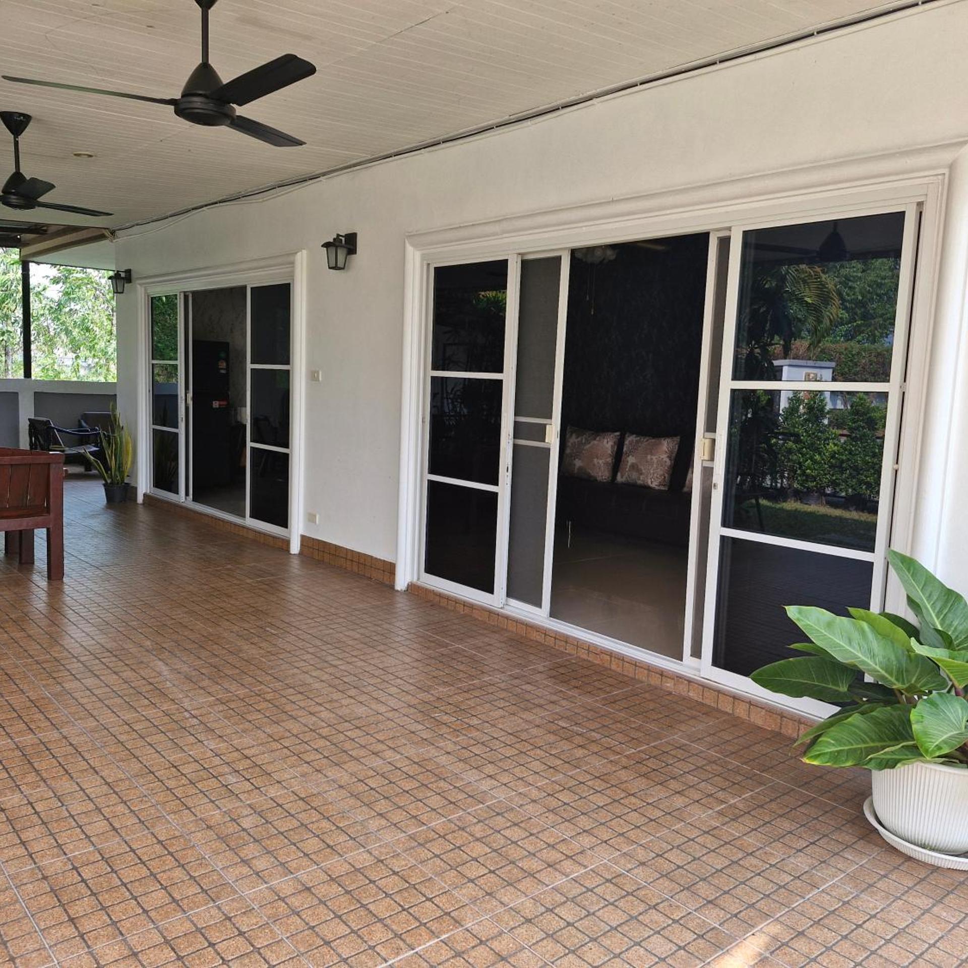 4 Palms Resort 10/45
