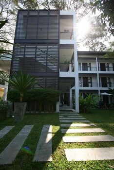 296 The Radtanaiya Residence 8/42
