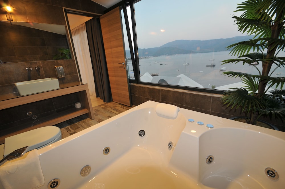 Class Beach Otel 48/50