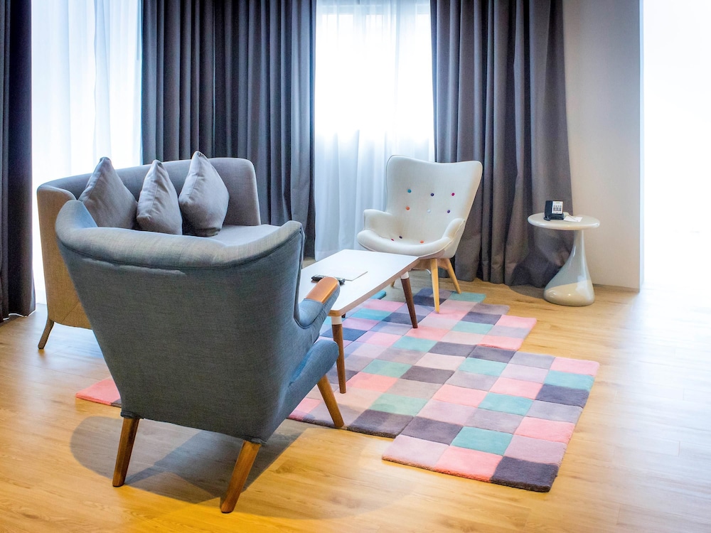 Ibis Styles Dubai Jumeira 40/57