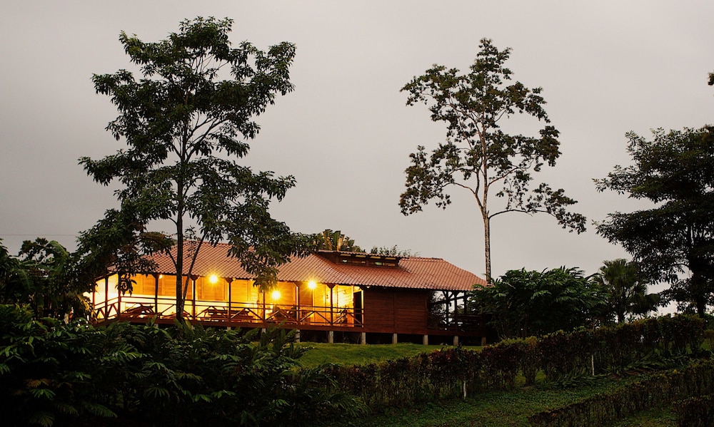 La Anita Rainforest Ranch 1/35
