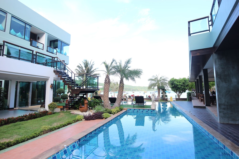 Phi Phi Nice Beach Hotel Hip 63/73