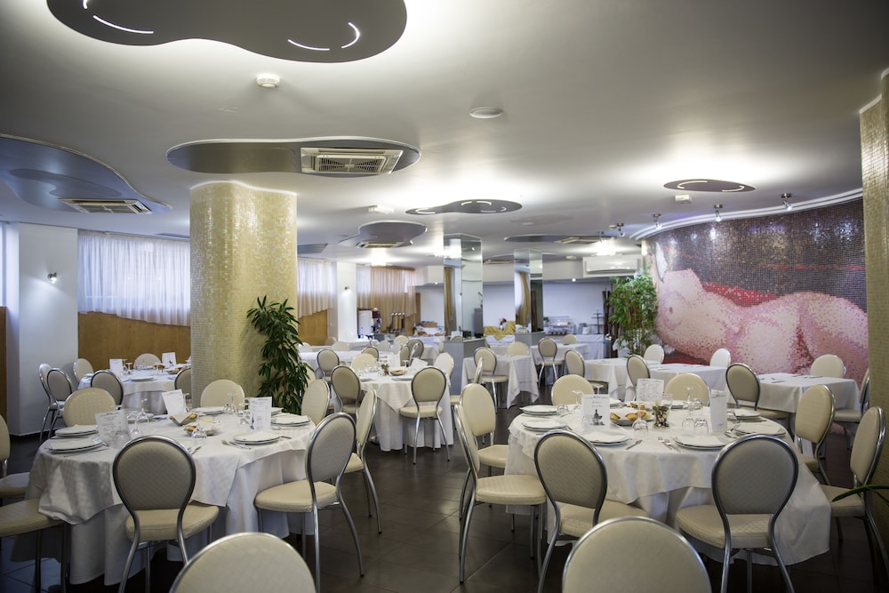 restaurant-cafeteria