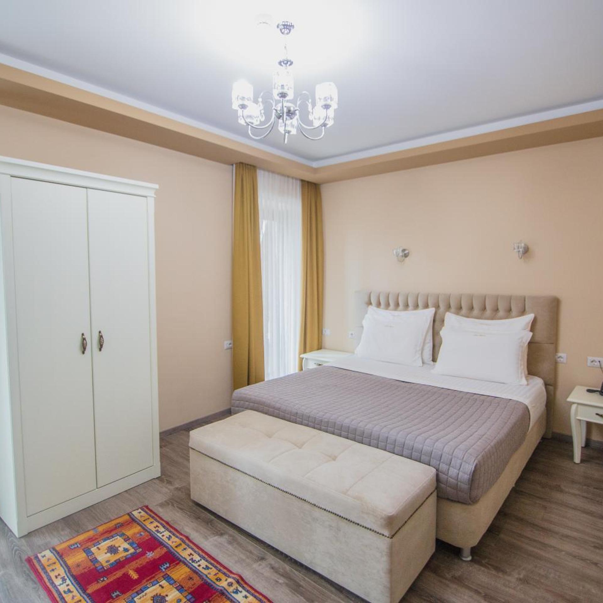 Christi's Hotel Borova 25/60