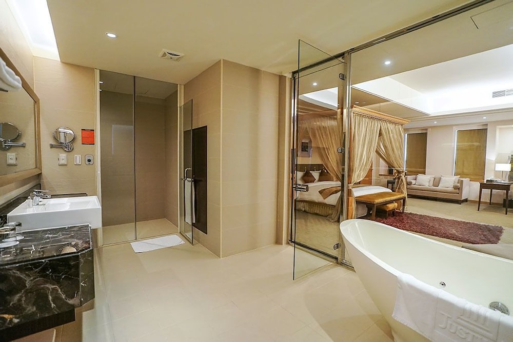 Justwin Grand Hotel 14/58