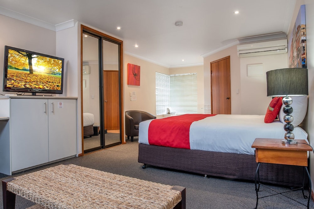 Aspley Carsel Motor Inn 18/60