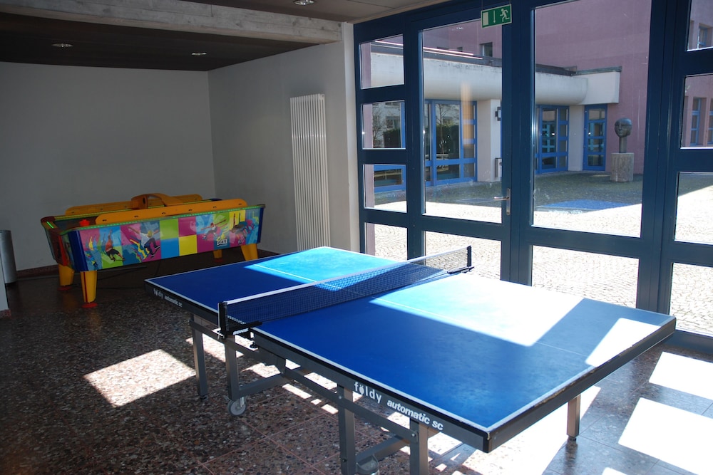 Zurich Youth Hostel 3/61