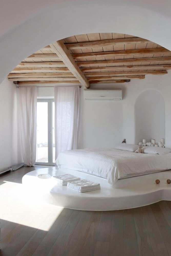 Villa Delucien 7/52
