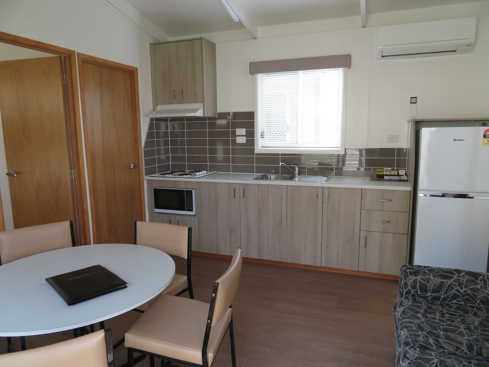 Warrnambool Motel And Holiday Park 64/74