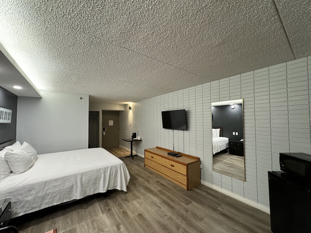 Travelodge by Wyndham Winnipeg Airport 8/37