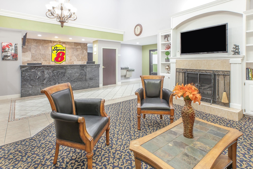 Super 8 By Wyndham Lowell/Bentonville/Rogers Area 12/18