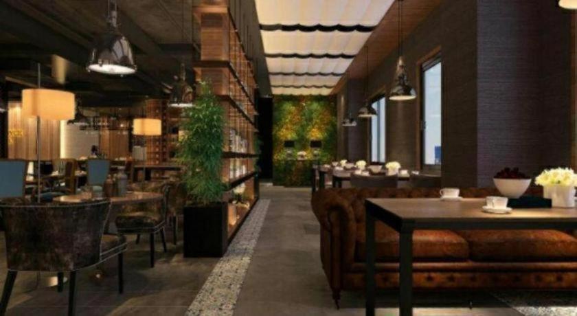 James Joyce Coffetel Beijing Yizhuang East Rongjing Street Metro Station 46/51