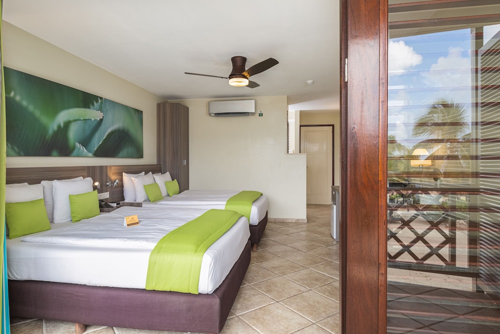 Lions Dive Beach Resort Curacao 26/72