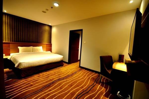 Grand Maleo Hotel Makassar 8/21