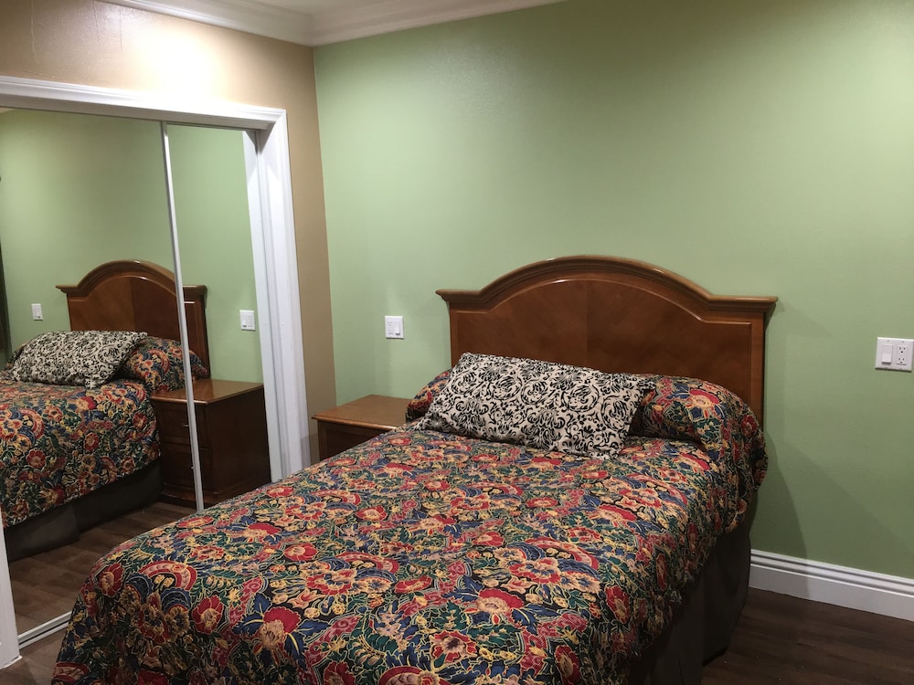 American Inn Suites Lax Airport 16/64
