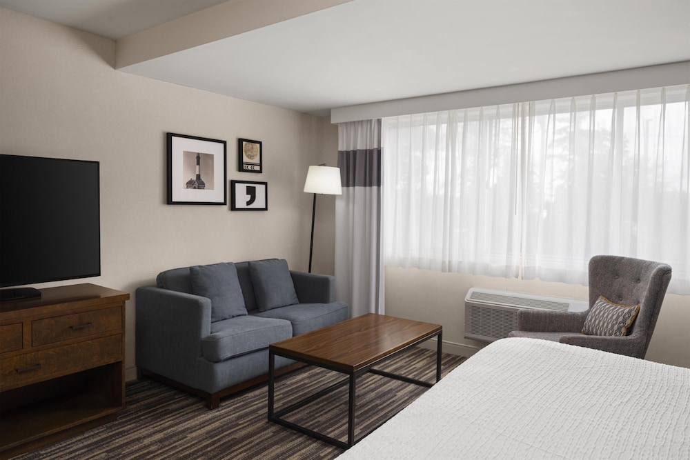 Best Western Premier Plainview-Long Island Hotel 32/52