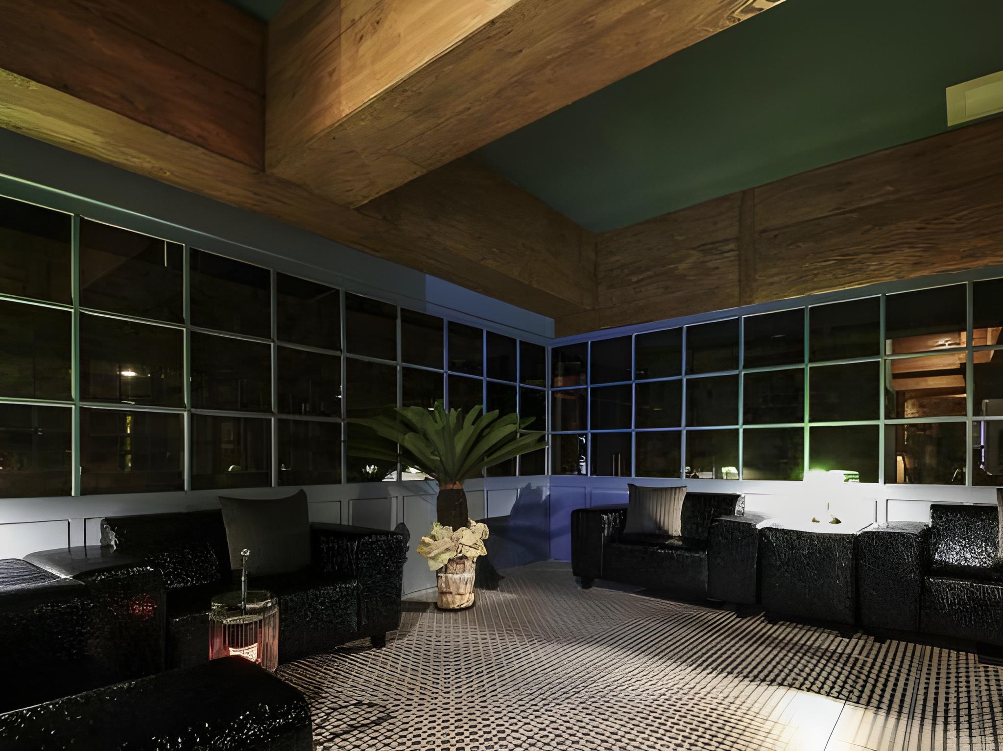 Soseol Smith Hotel 56/57