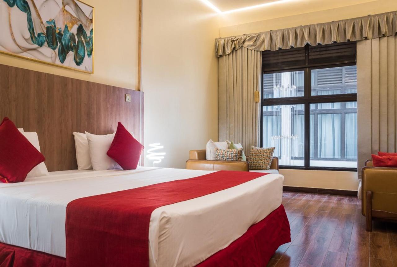 Room, King Bed