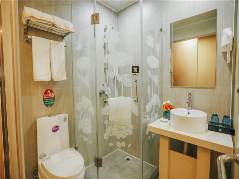 GreenTree Alliance Shanghai West Shuichan Road Hotel 18/20