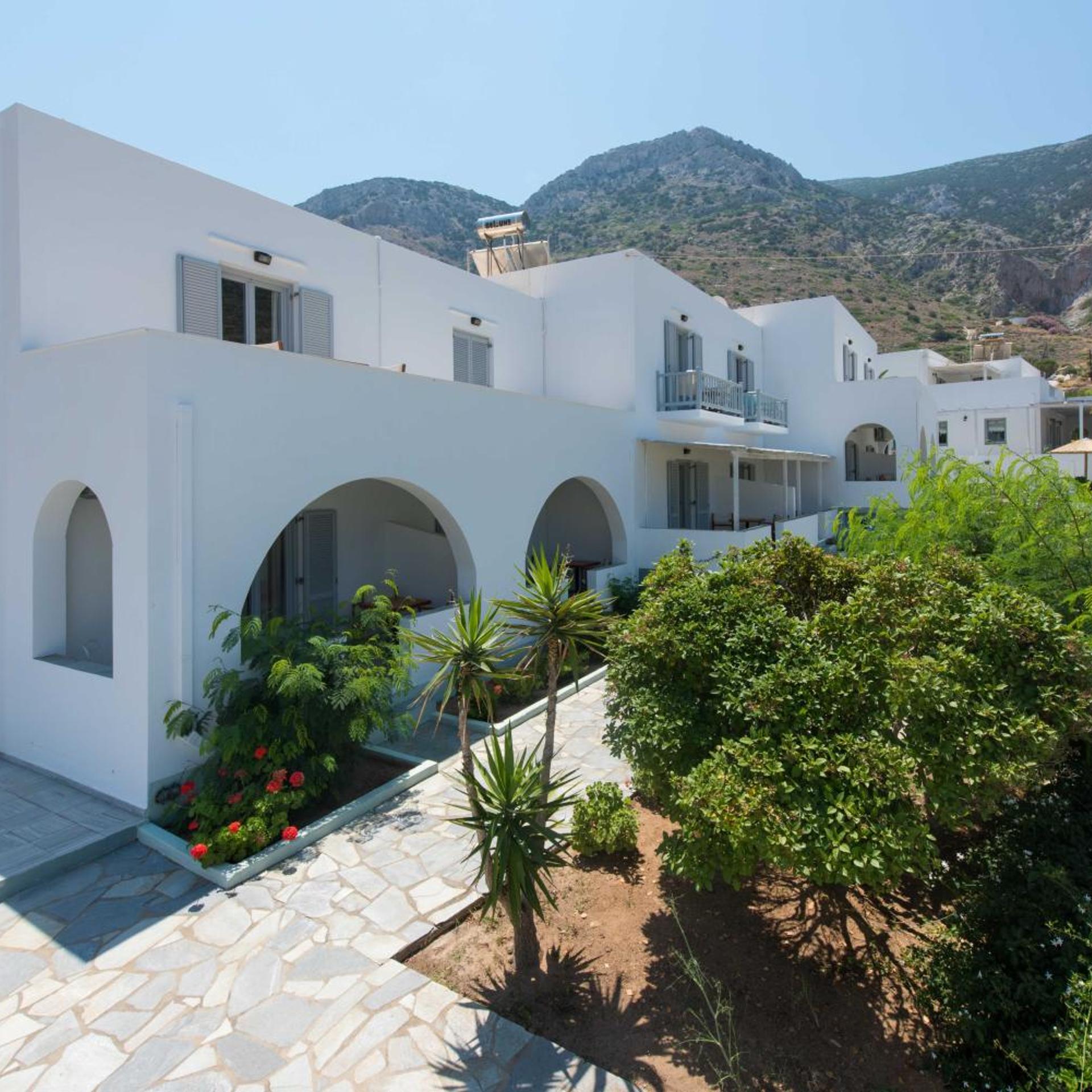 Aeolos Apartments 52/60