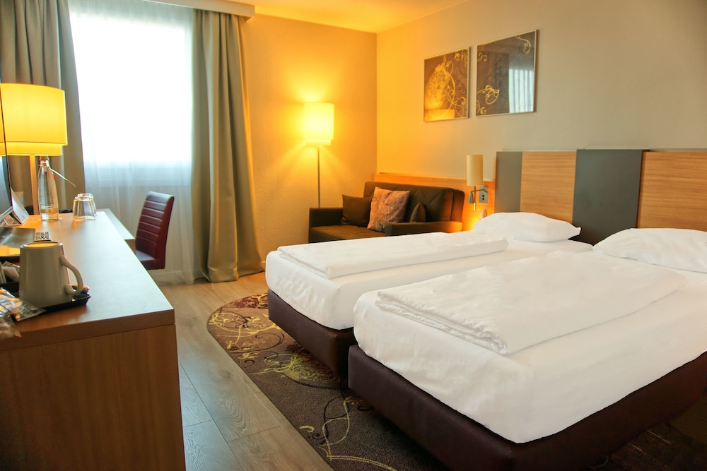 Fuerther Hotel Mercure Nuernberg West 15/69