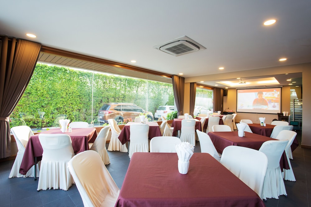 Romantic Khon Kaen Hotel 41/52