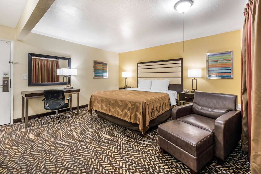 Quality Inn & Suites Capitola By The Sea 27/35