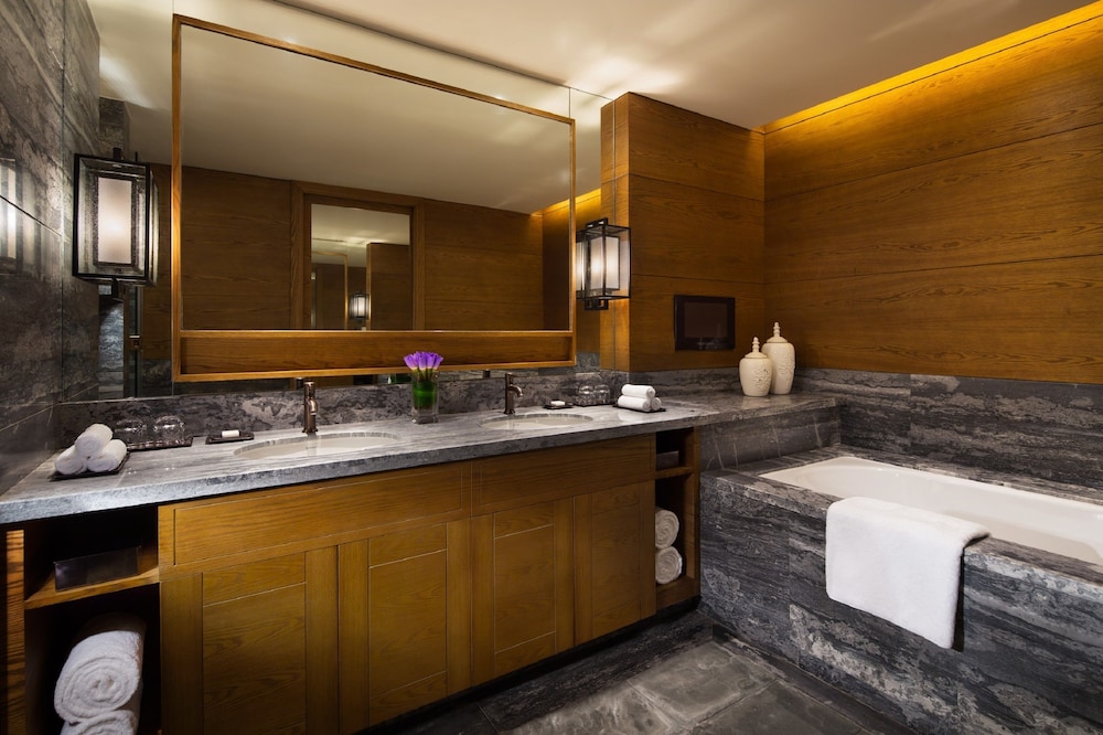 HYATT REGENCY CHANGBAISHAN 16/57