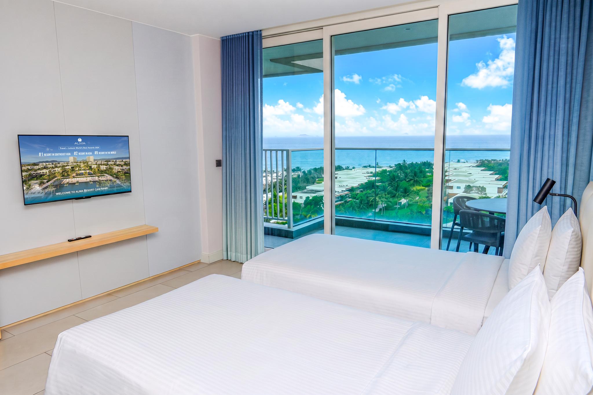 1 Bedroom, Prime, Suite, Twin Beds, Ocean View, Sofa, Terrace