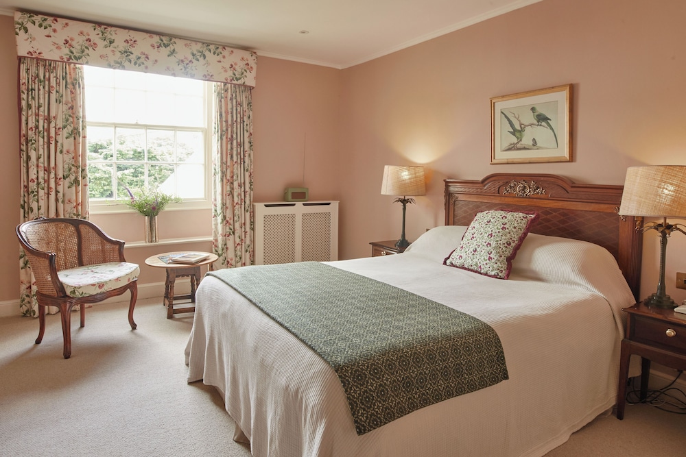 The Arundell Arms Hotel 20/50