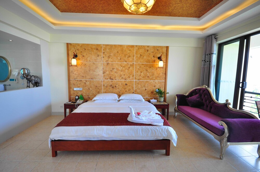 PALM BEACH RESORT AND SPA 8/48