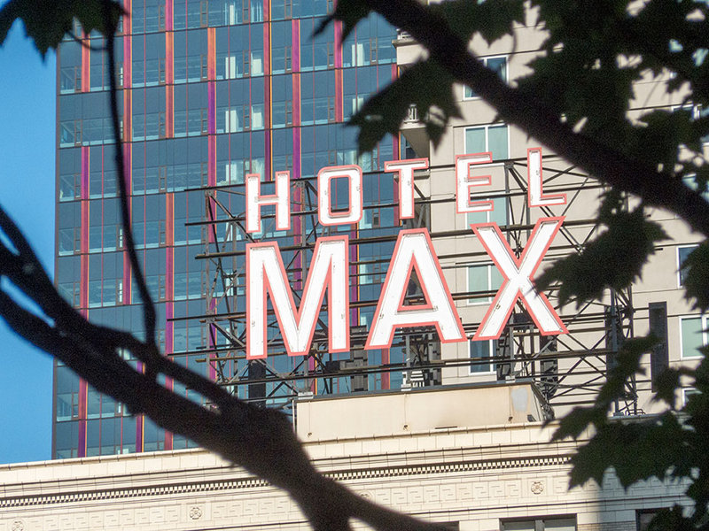 Hotel Max 2/15