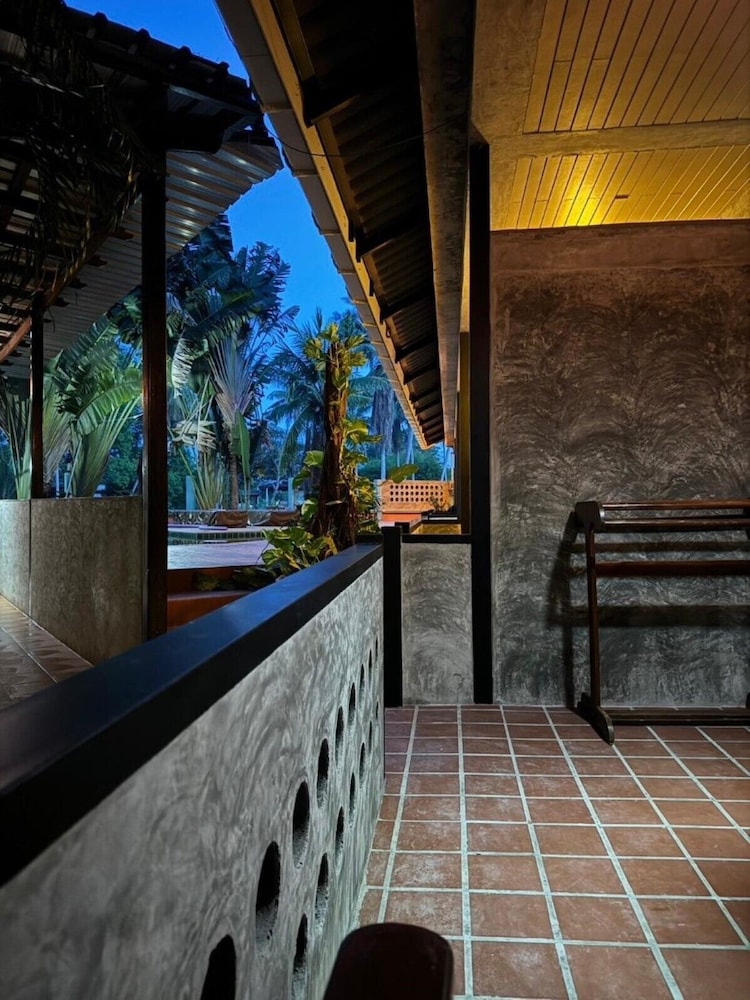 Araya Boutique Hotel 39/69