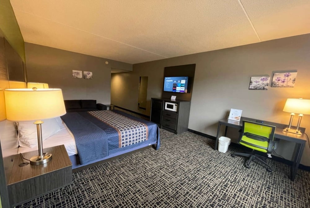 Wingate by Wyndham Lake George 30/63