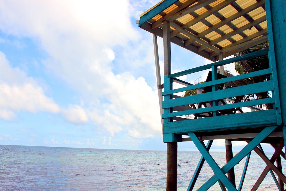 Ranguana Caye Cabanas 3/50