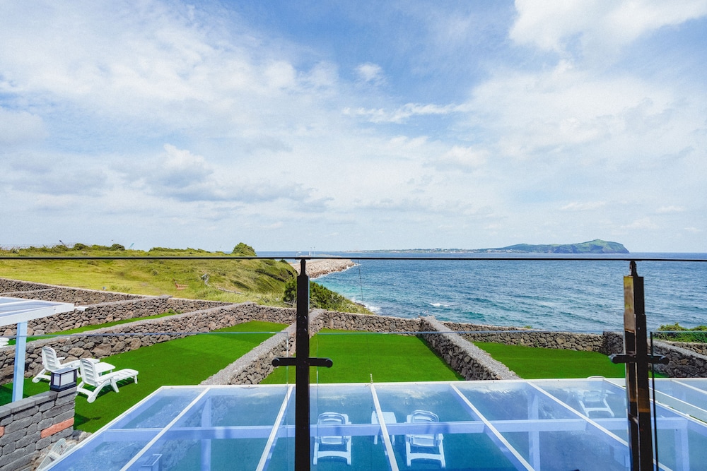 The cloud pool&spa [VR] 30/50