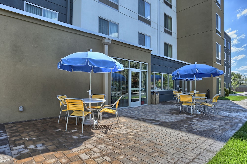 Fairfield Inn Suites Philadelphia Willow Grove in WILLOW GROVE - PA