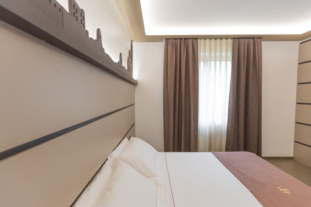Palace hotel Due ponti 9/47