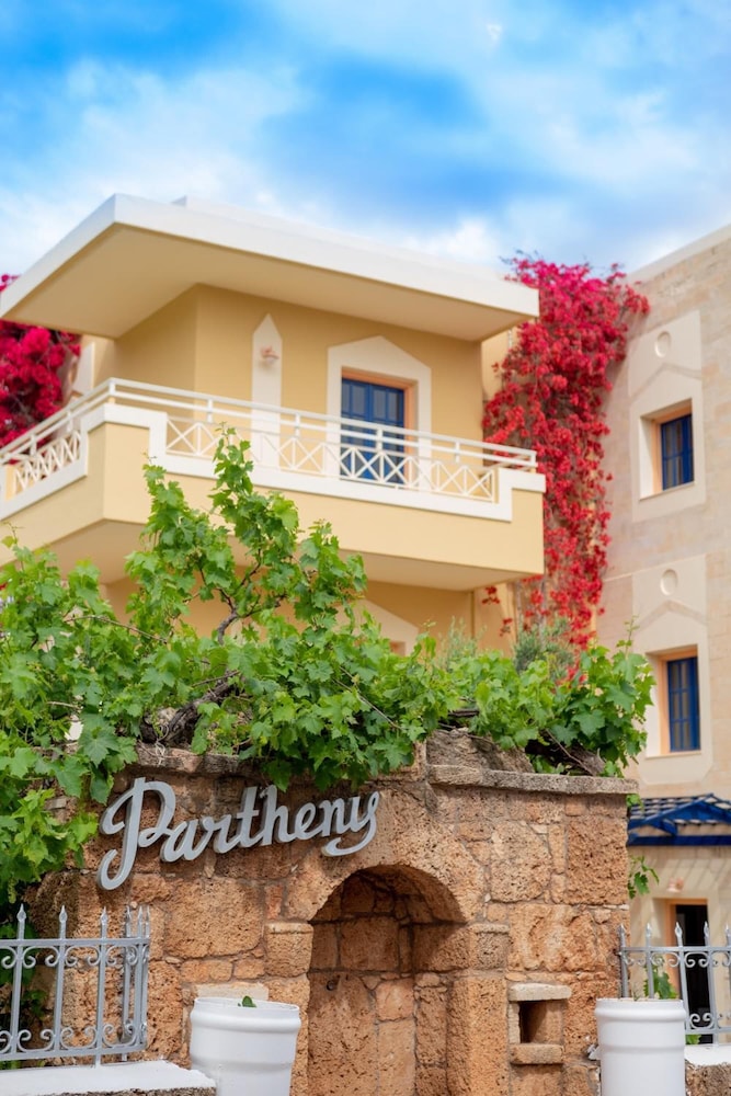 Parthenis Hotel & Suites 6/50
