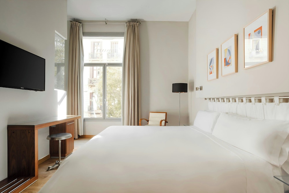 Vasanta Hotel Boutique 12/50