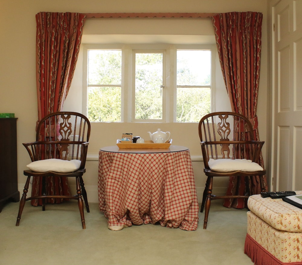 Aylworth Manor 29/50