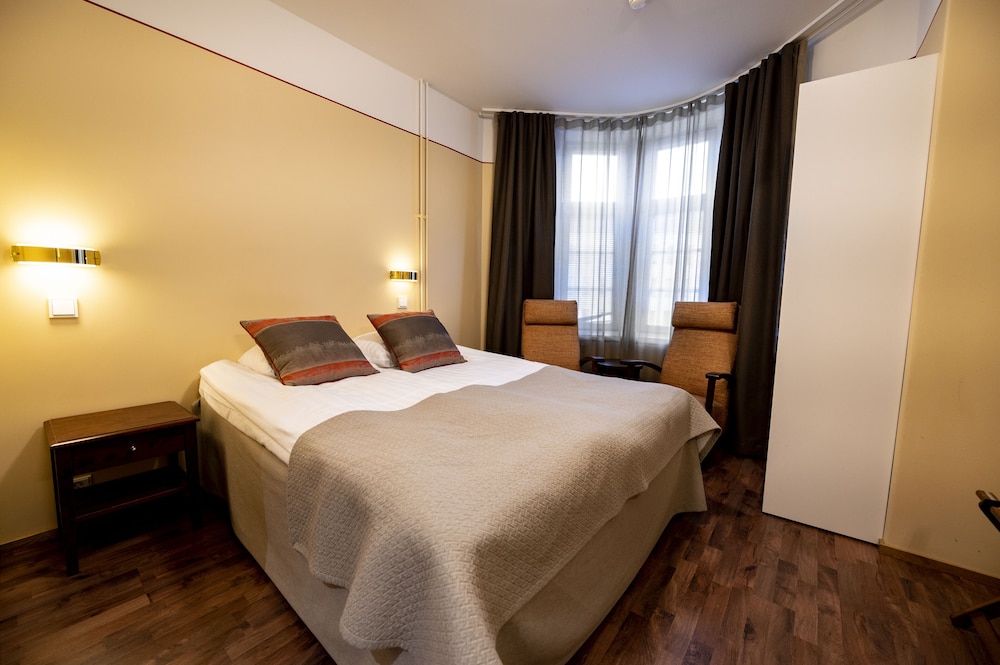 Arthur Hotel 20/65