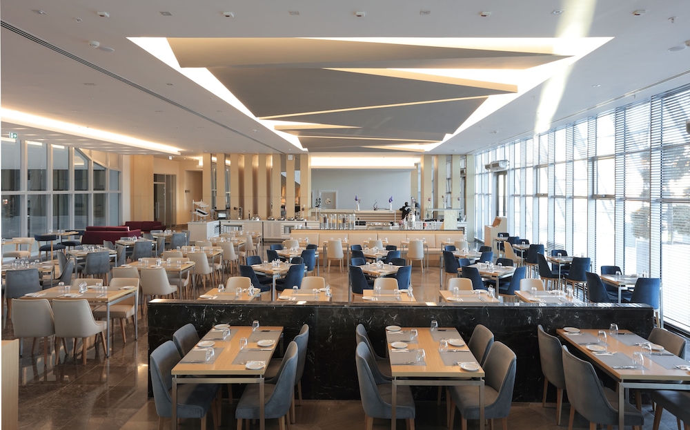 THE ANKARA HOTEL 58/65