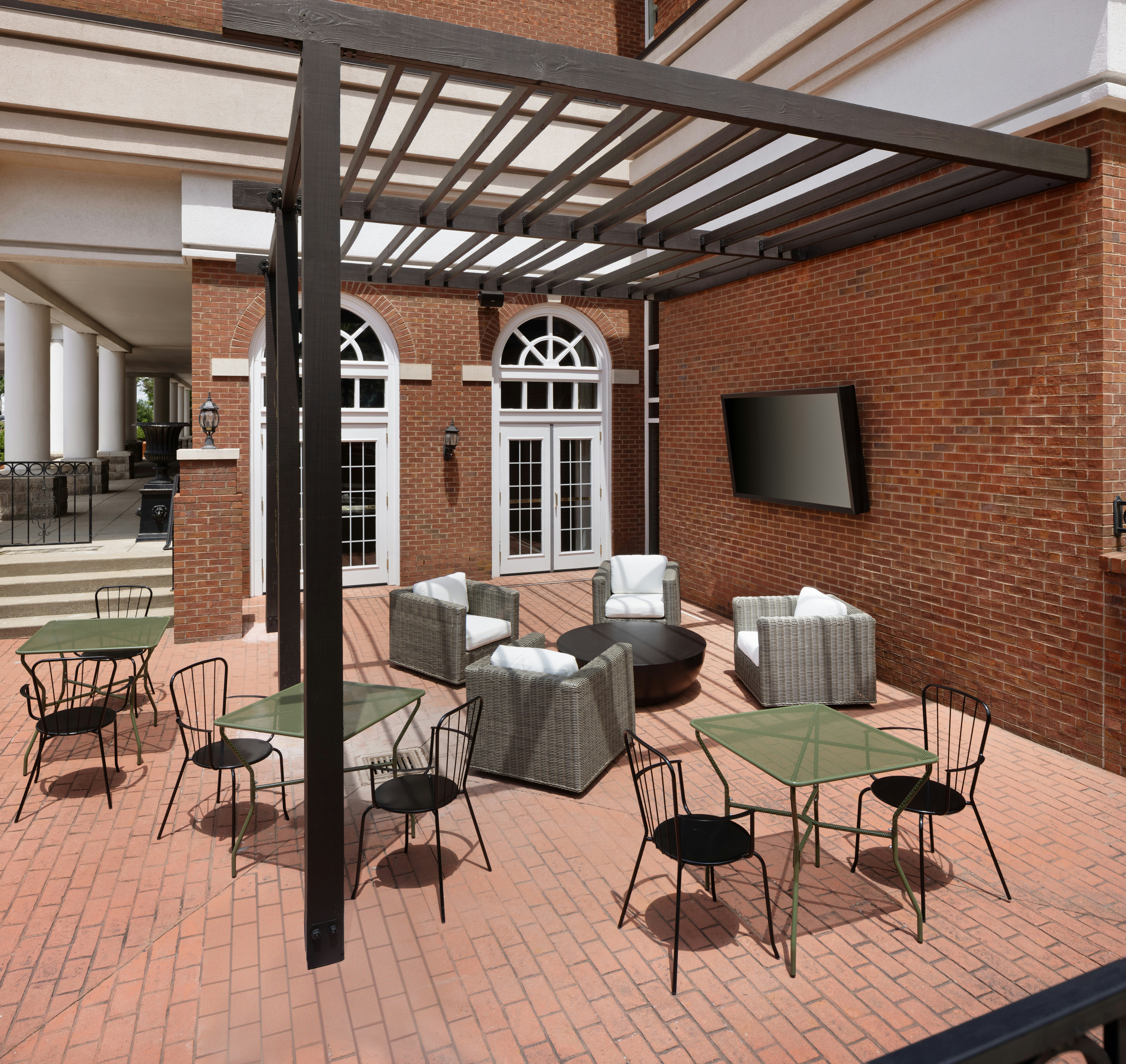 Doubletree Suites By Hilton Lexington 70/78