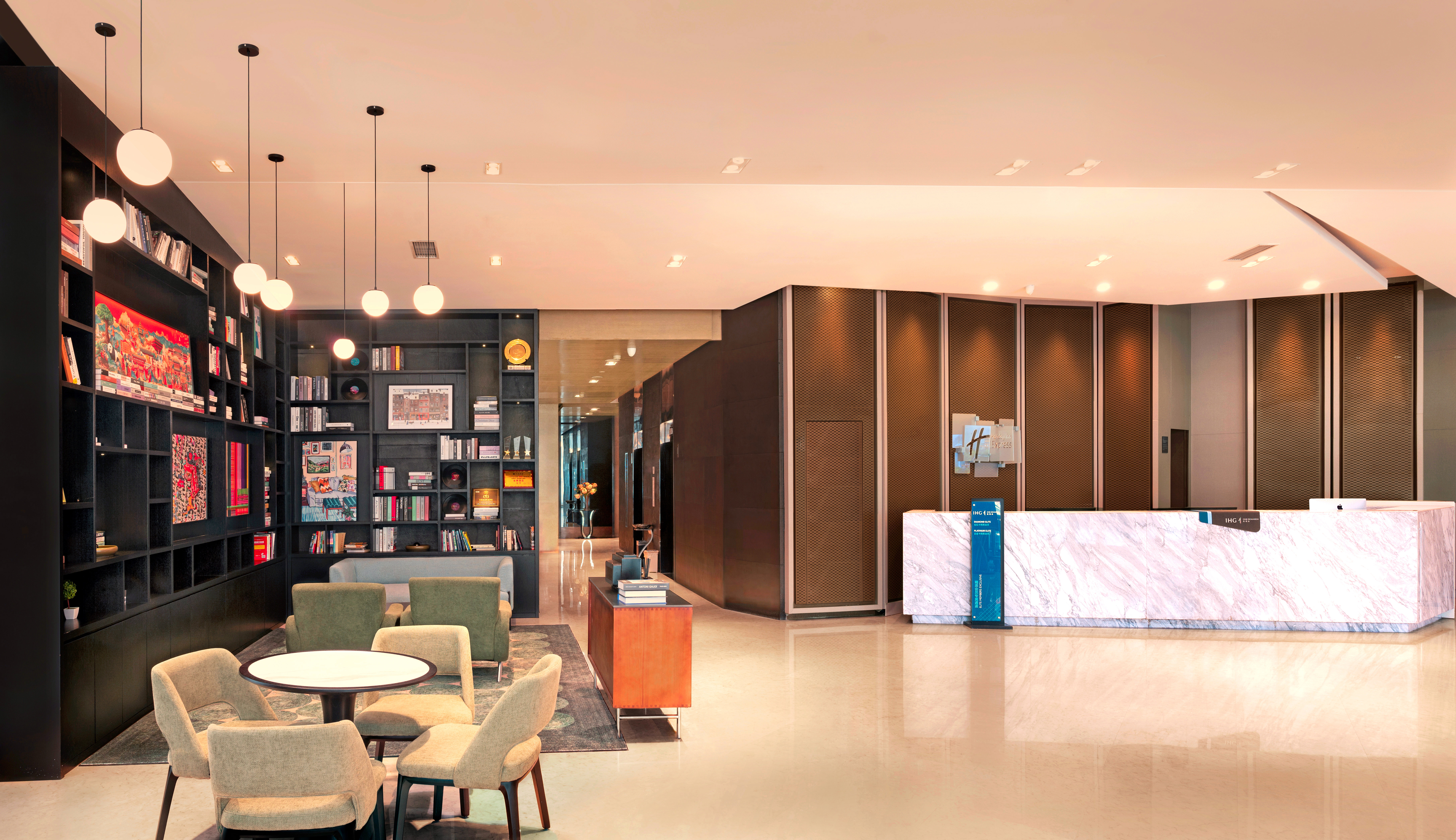 HOLIDAY INN EXPRESS CHENGDU WEST GATE 9/43